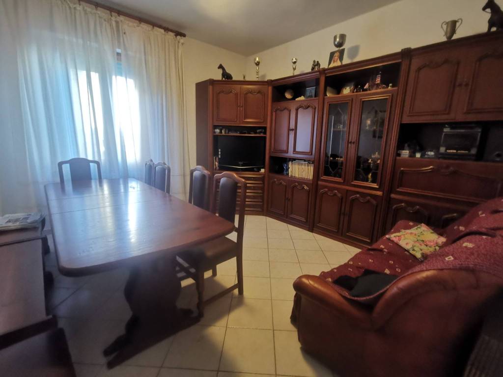 appartamento in vendita a Prato in zona Maliseti