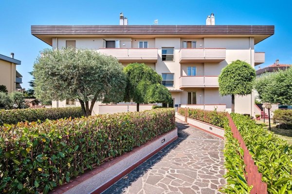 appartamento in vendita a Prato in zona Viaccia
