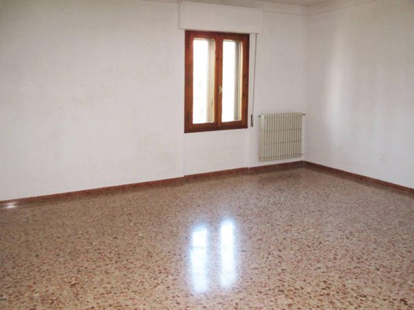 appartamento in vendita a Prato in zona Fontanelle