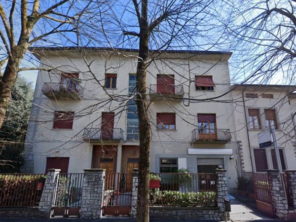casa indipendente in vendita a Prato