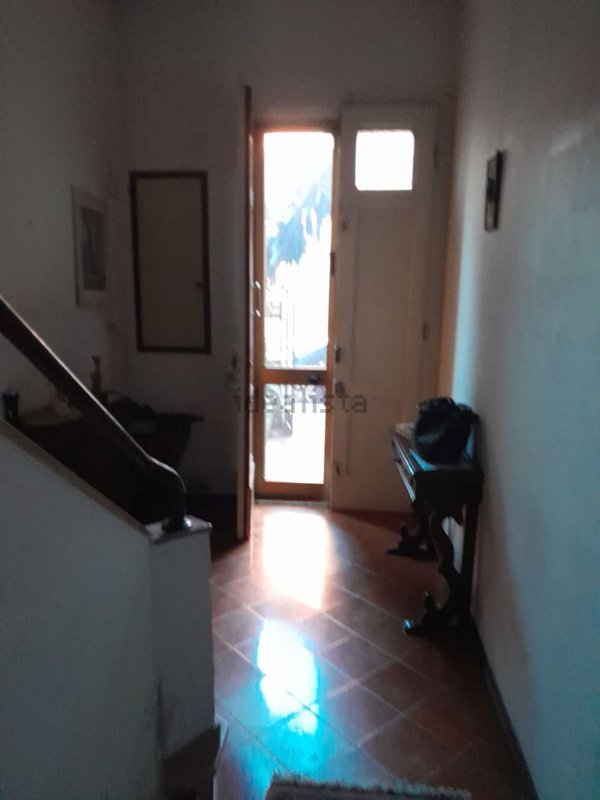 casa indipendente in vendita a Prato