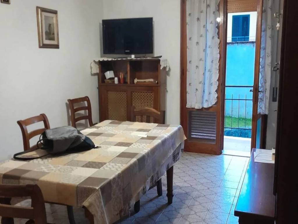 appartamento in vendita a Prato in zona Tobbiana
