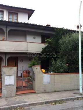 appartamento in vendita a Prato in zona Tavola