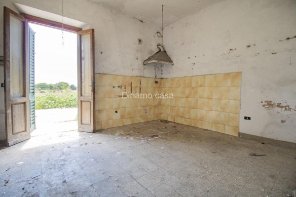 casa indipendente in vendita a Prato in zona Cafaggio