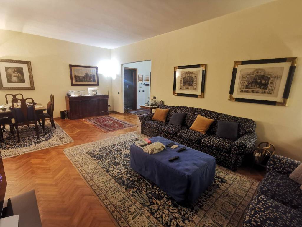 casa indipendente in vendita a Prato in zona Tobbiana
