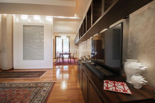 casa indipendente in vendita a Prato in zona Grignano