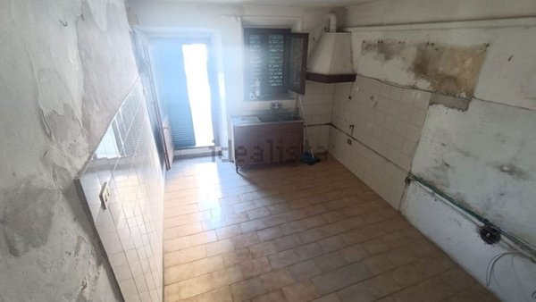 casa indipendente in vendita a Prato in zona Galciana