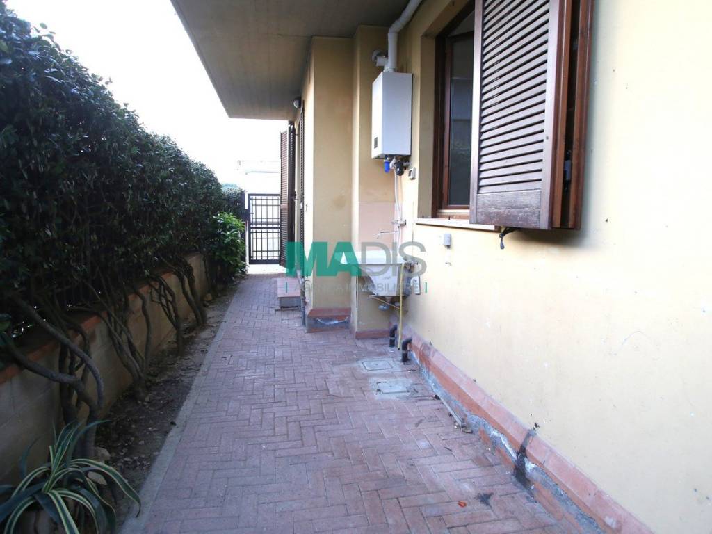 appartamento in vendita a Prato in zona Fontanelle