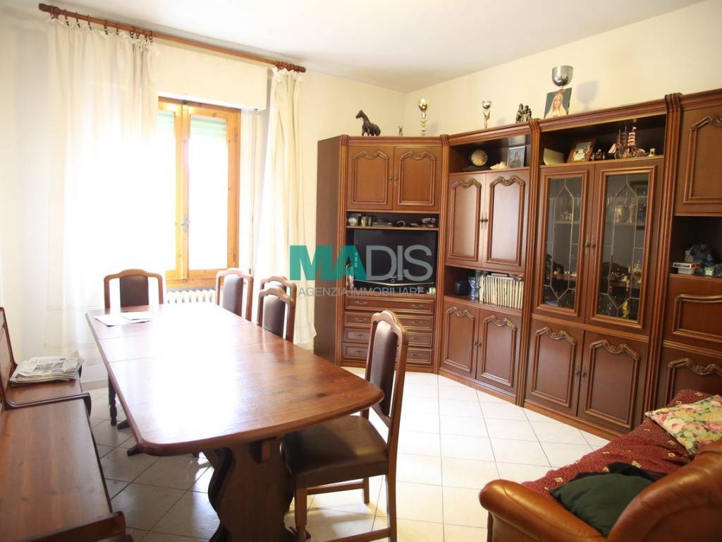 appartamento in vendita a Prato in zona Narnali