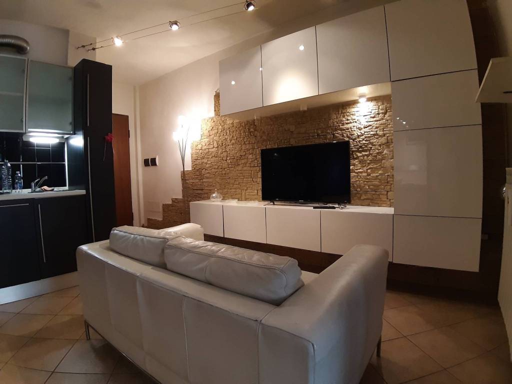 appartamento in vendita a Prato in zona Le Badie