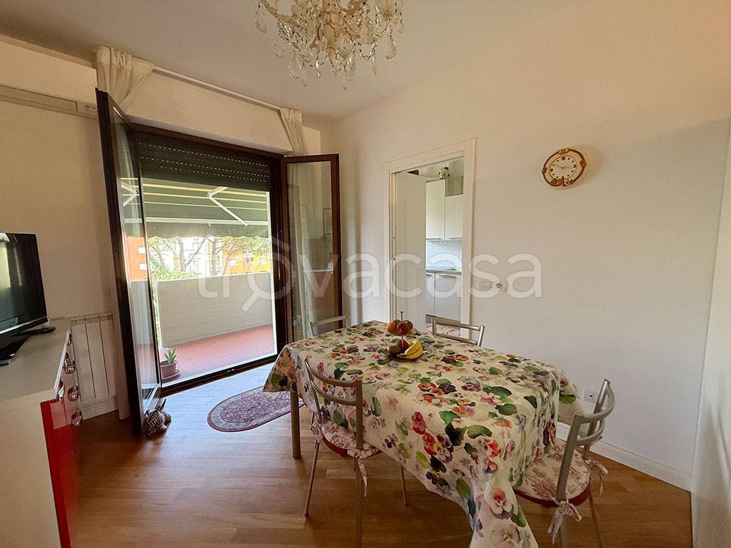 casa indipendente in vendita a Prato in zona Casale