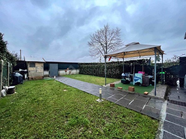 appartamento in vendita a Prato in zona Castelnuovo
