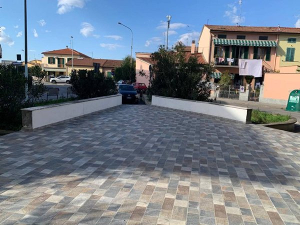 negozio in vendita a Prato