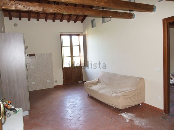 appartamento in vendita a Prato in zona Paperino