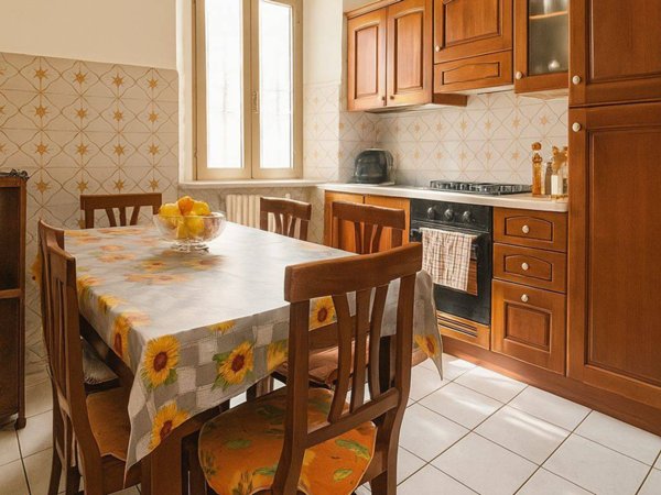 casa indipendente in vendita a Prato in zona Casale