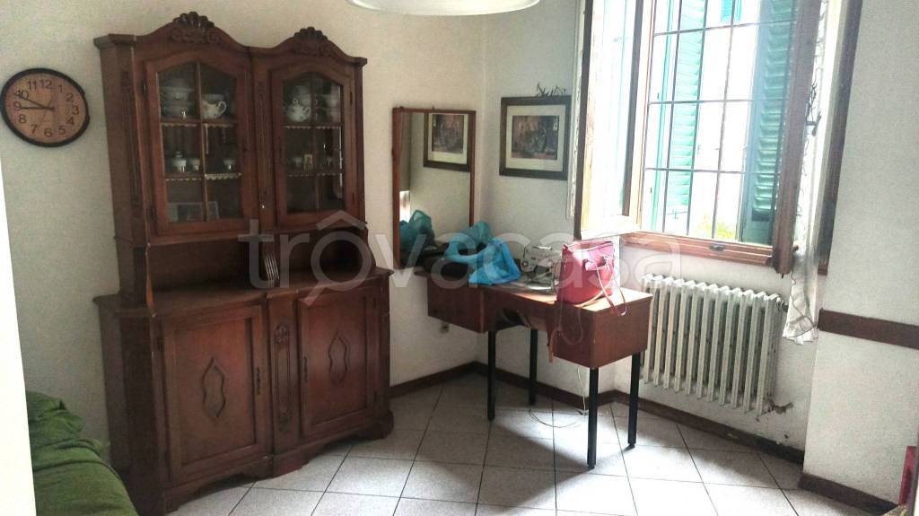 casa indipendente in vendita a Prato in zona Viaccia