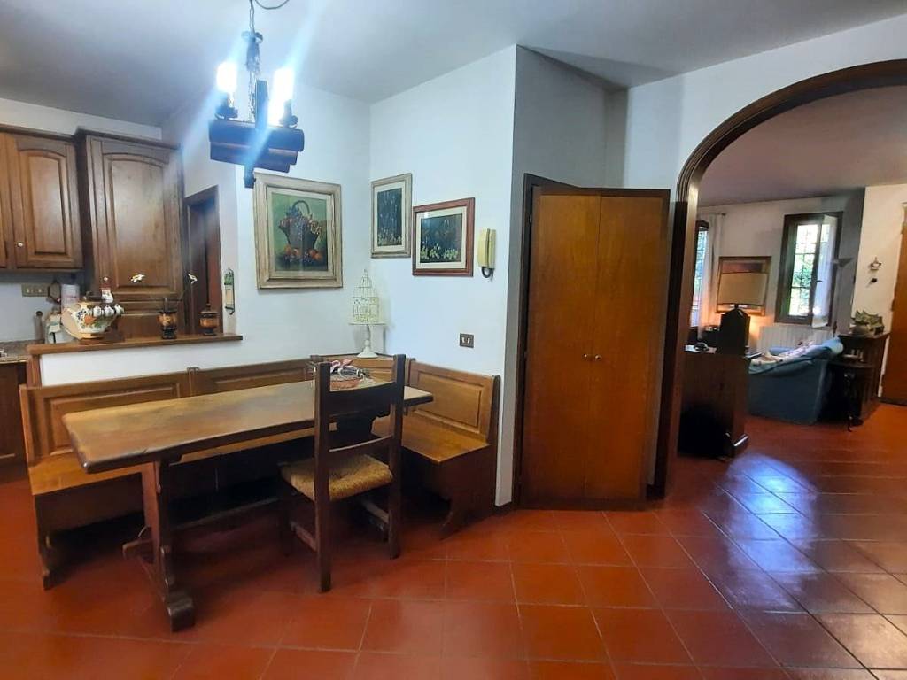 casa indipendente in vendita a Prato in zona Galciana