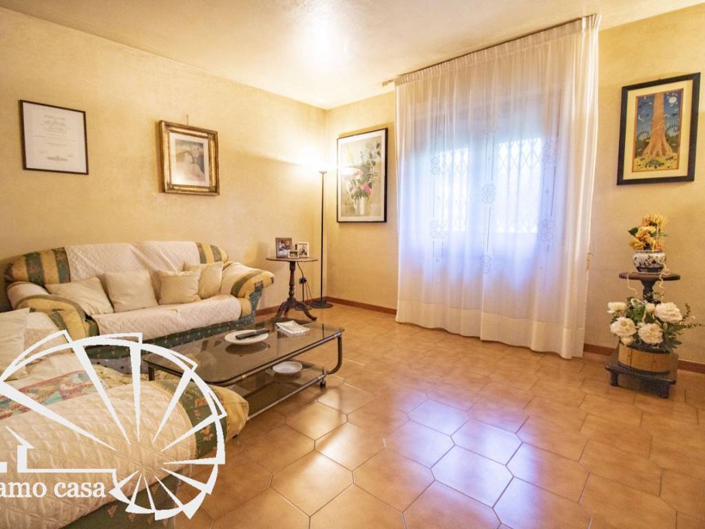 appartamento in vendita a Prato in zona Viaccia