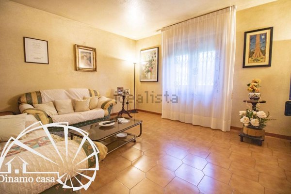 appartamento in vendita a Prato in zona Viaccia