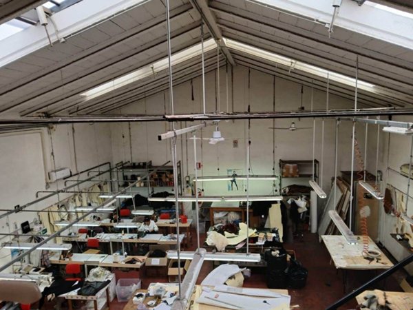 ufficio in vendita a Prato in zona Tavola