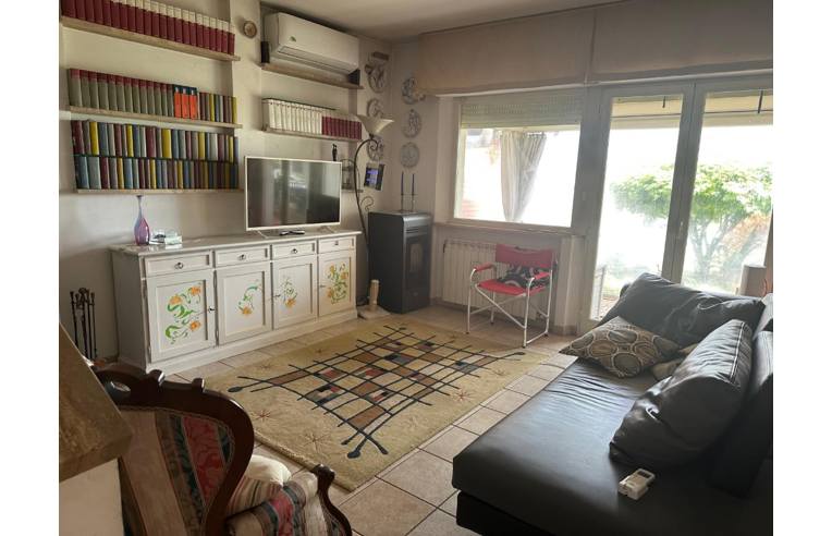 casa indipendente in vendita a Prato