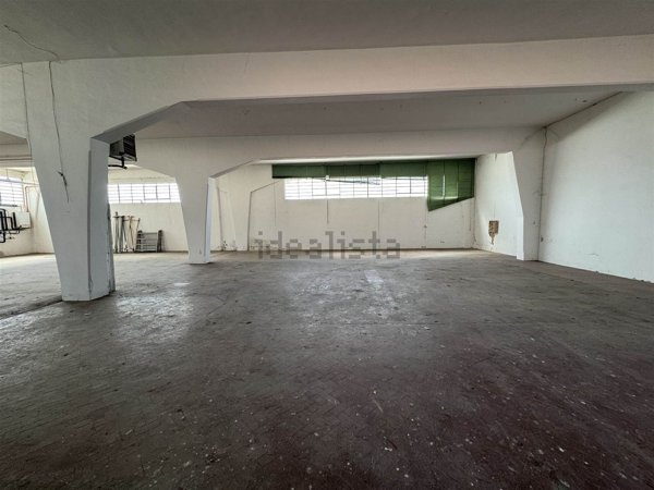 capannone in vendita a Prato