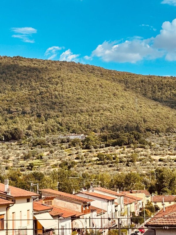 appartamento in vendita a Prato in zona Santa Lucia
