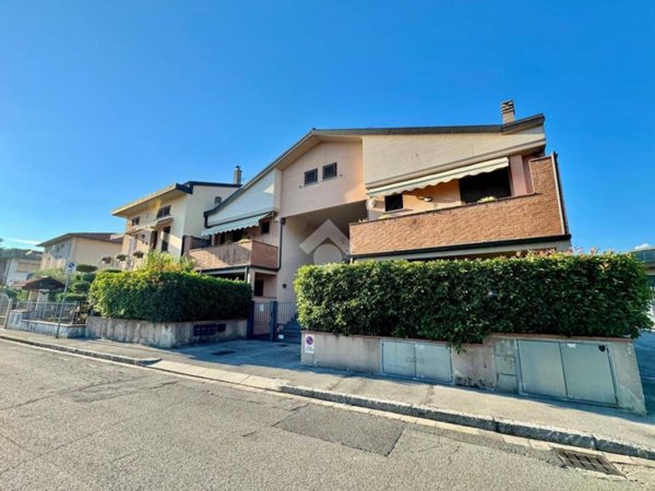 appartamento in vendita a Prato in zona Galciana