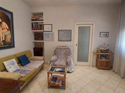 casa indipendente in vendita a Prato in zona Iolo