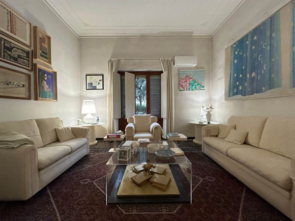 casa indipendente in vendita a Prato