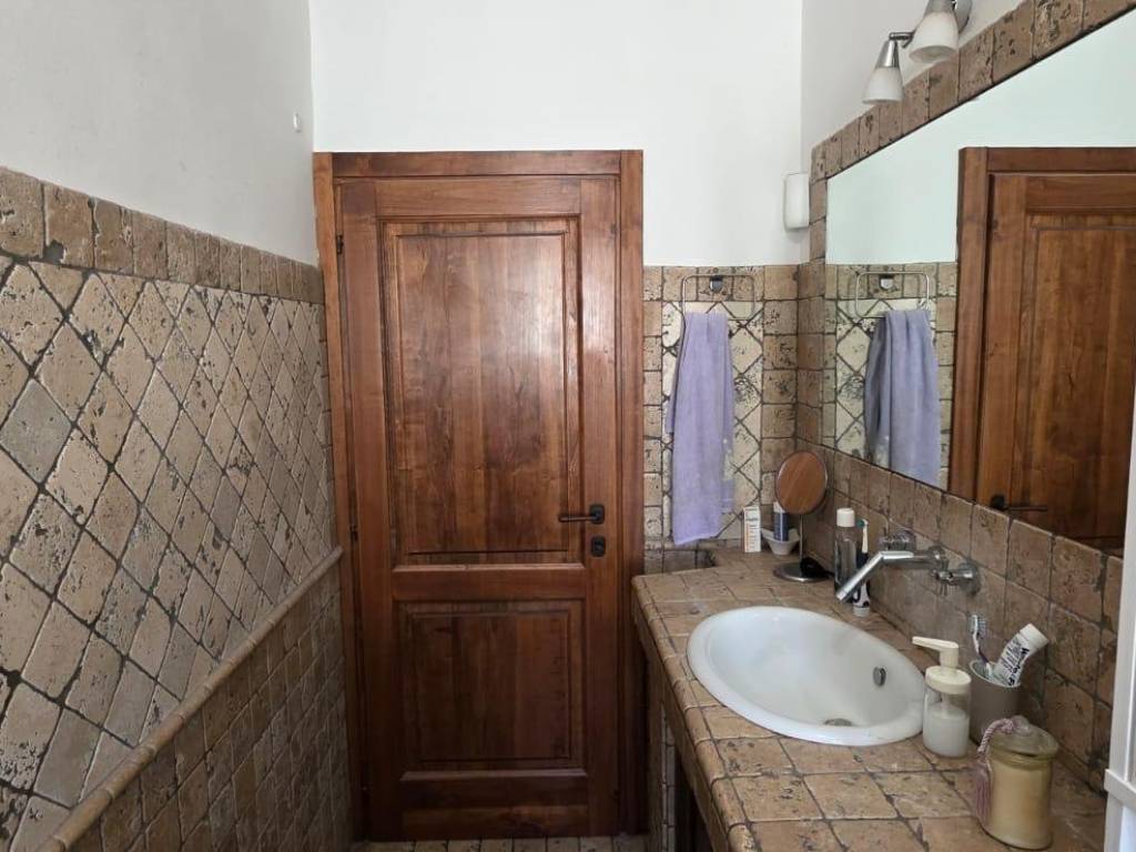 casa indipendente in vendita a Prato in zona Iolo