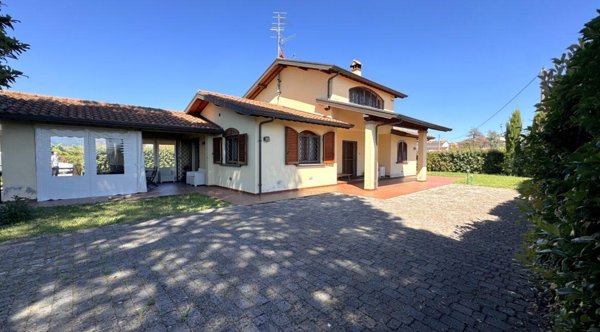 casa indipendente in vendita a Prato in zona Galciana