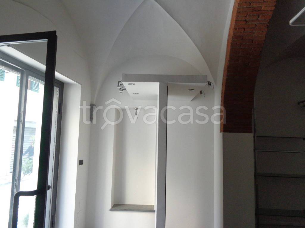 negozio in vendita a Prato