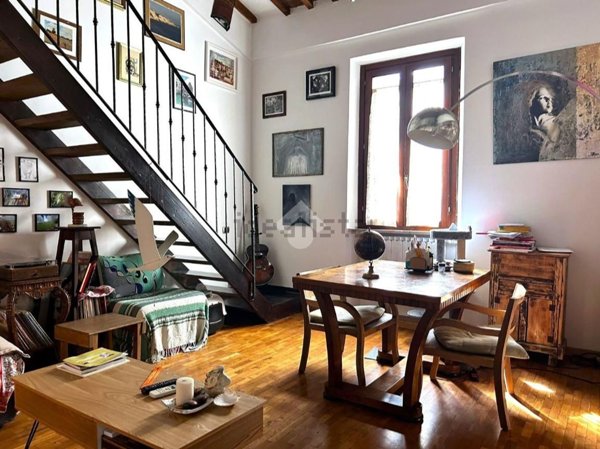casa indipendente in vendita a Prato