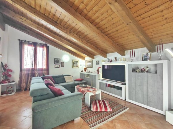 appartamento in vendita a Prato in zona Coiano