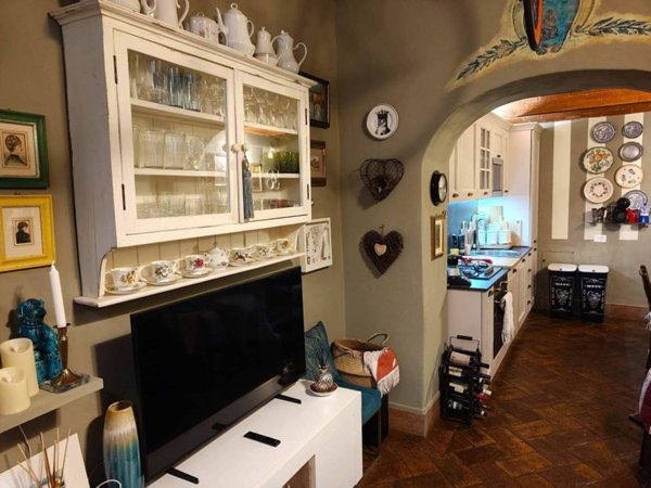 casa indipendente in vendita a Prato