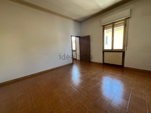 casa indipendente in vendita a Prato in zona Paperino
