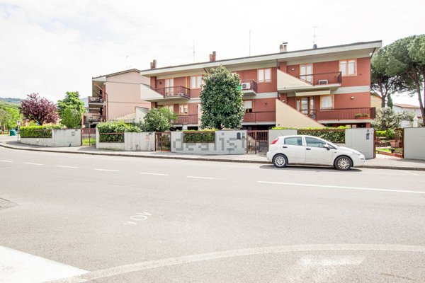 appartamento in vendita a Prato in zona Galceti