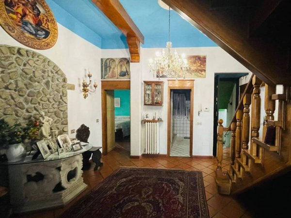 casa indipendente in vendita a Prato