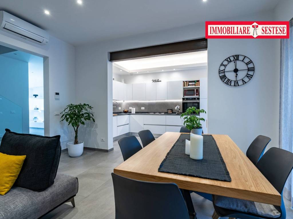 casa indipendente in vendita a Prato in zona San Giusto