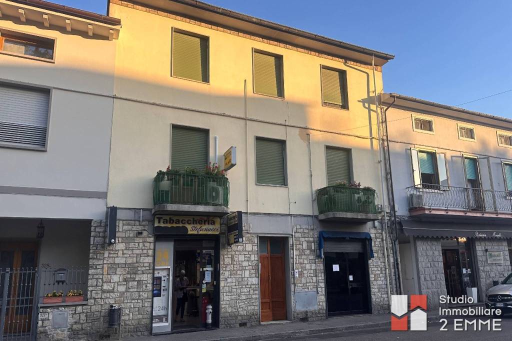 appartamento in vendita a Prato in zona Santa Lucia