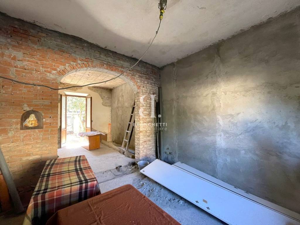 casa indipendente in vendita a Prato