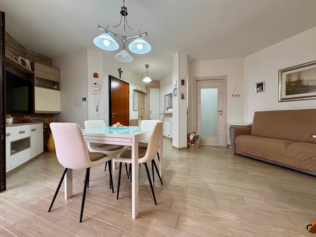 appartamento in vendita a Prato in zona Viaccia