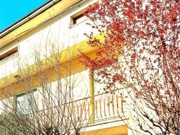 casa indipendente in vendita a Prato in zona Narnali