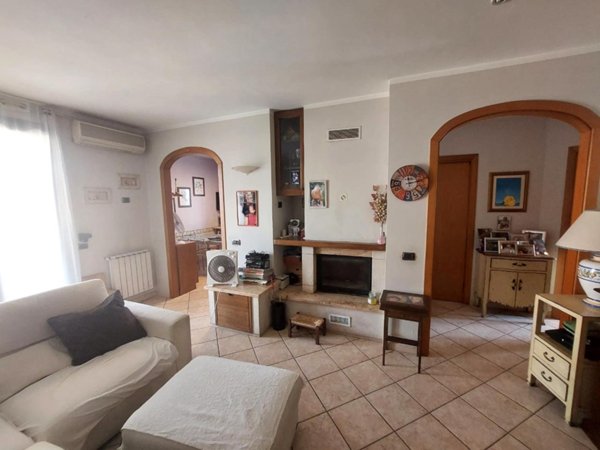 appartamento in vendita a Prato in zona Sant'Ippolito