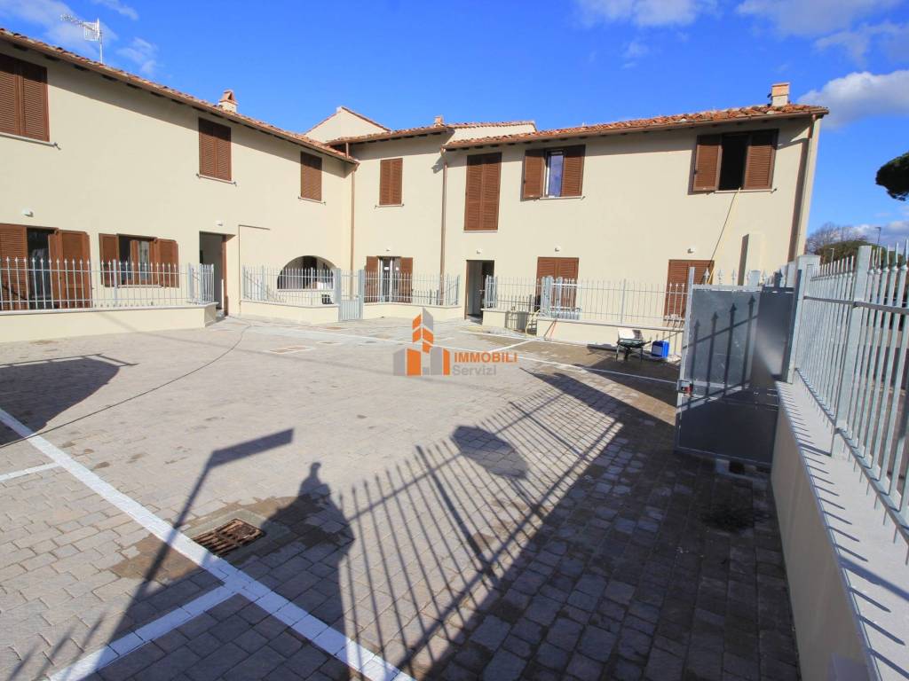 casa indipendente in vendita a Prato in zona Vergaio