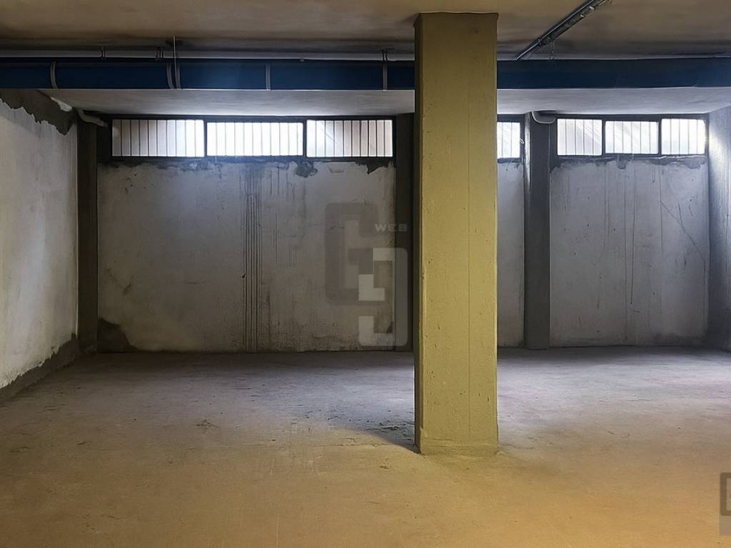 negozio in vendita a Prato