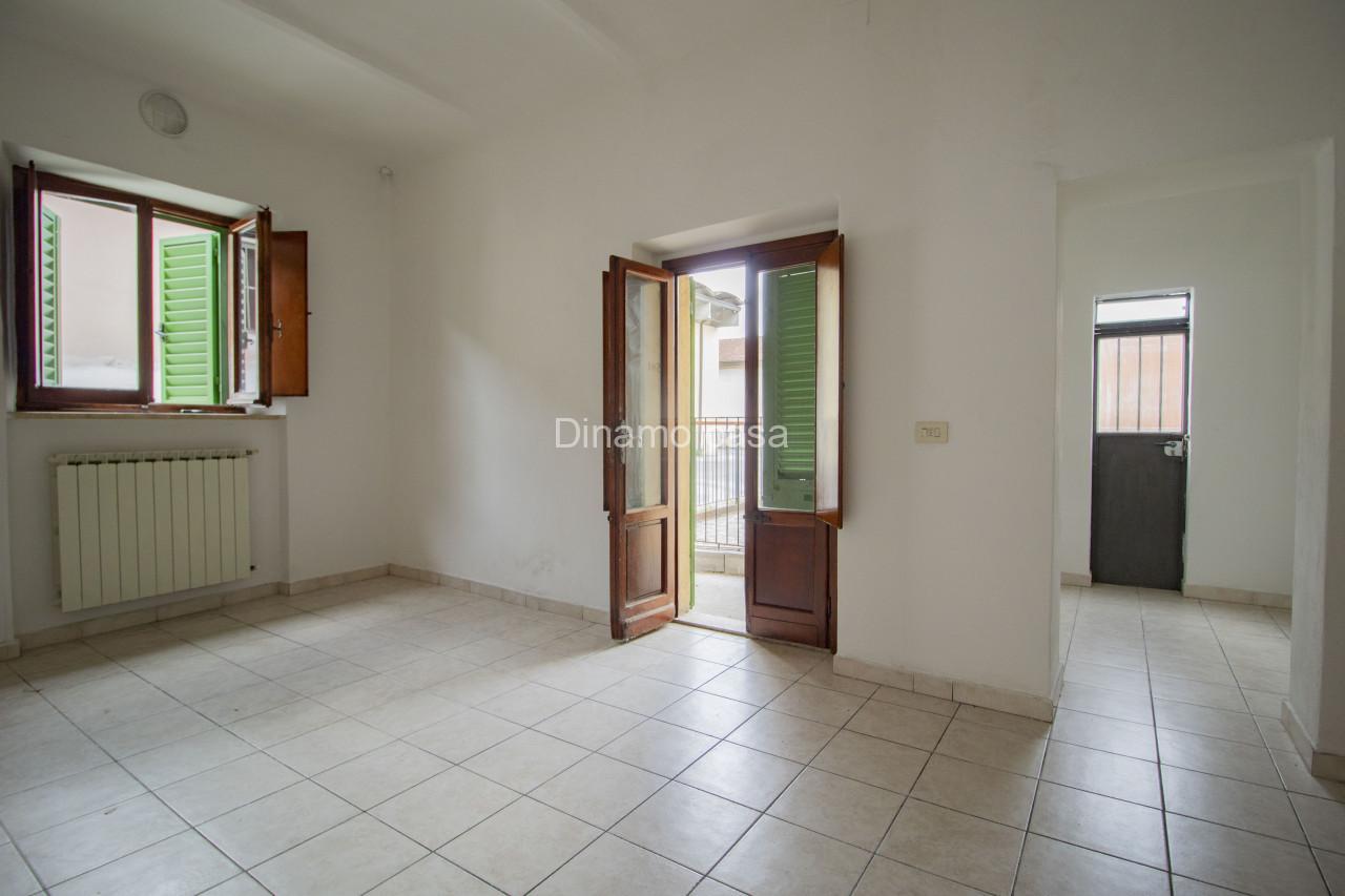 appartamento in vendita a Prato in zona San Giusto