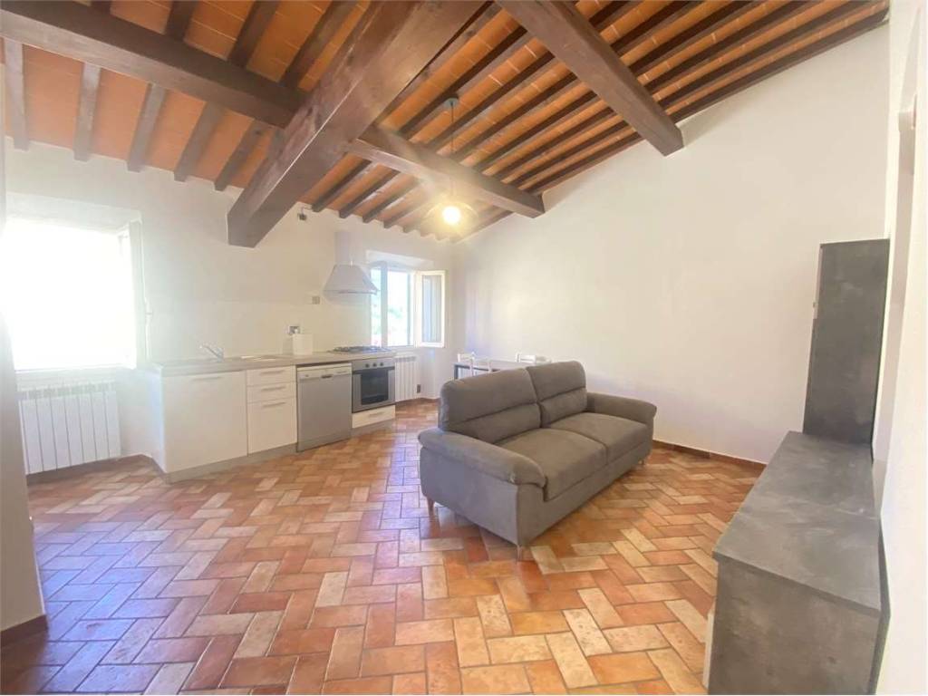 appartamento in vendita a Prato in zona Figline