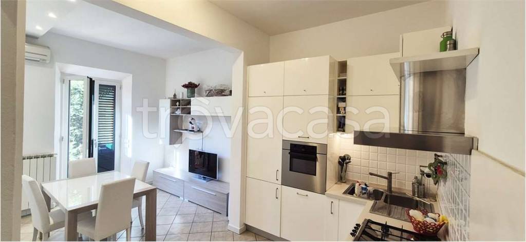 appartamento in vendita a Prato in zona La Macine